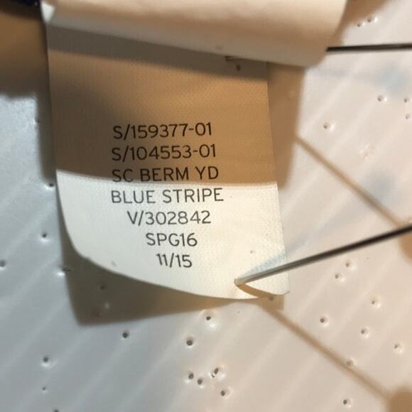 Khakis by Gap Blue Stripe Mid Rise Bermuda Women Shorts 12 - Picture 5 of 7